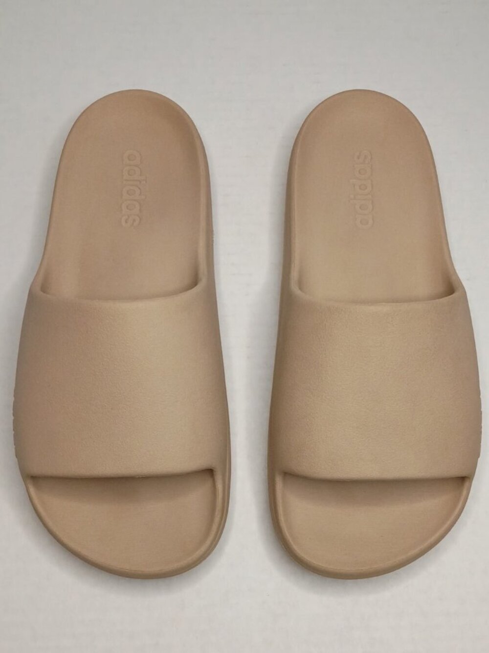 Adidas Adilette Lumia Tan/Beige Cloudfoam Slides Men’s 8E/Women’s 9W